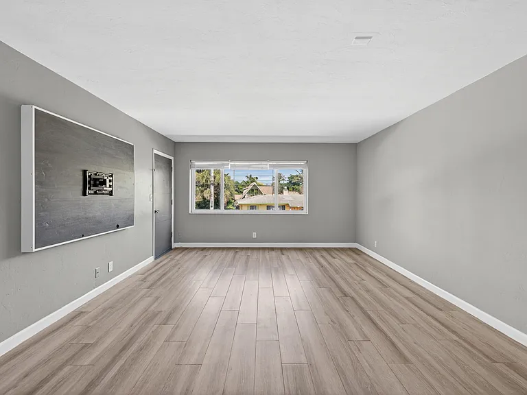 505 NE 20th Ave #209 — Photo 30