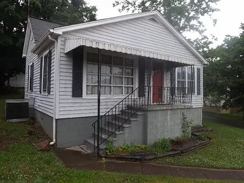 3915 Martel Rd