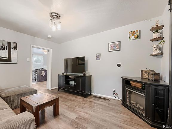 4th image of 406 E Emma Street