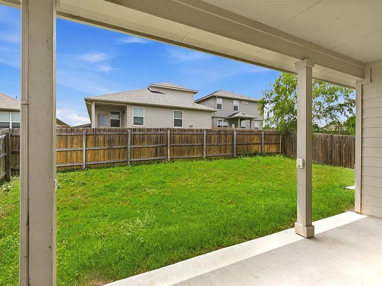 106 Lullaby Dr — Photo 27