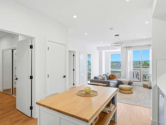 4th image of 110 S 18a St NW #338
