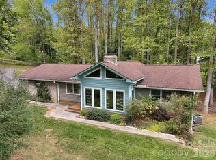 14 Cambridge Dr, Candler, NC 28715