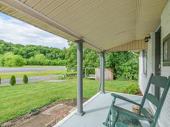 4th image of 256 Clover Bottom Dr