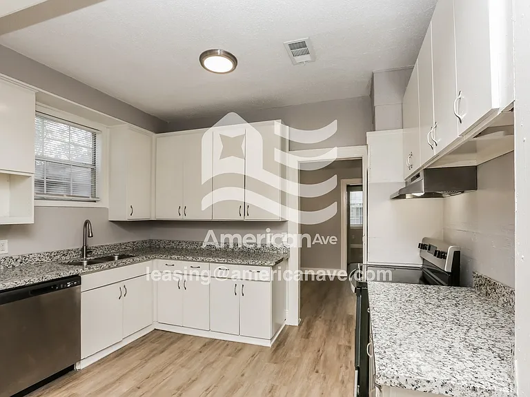 926055_007_wm_-_kitchen_13144256.jpg