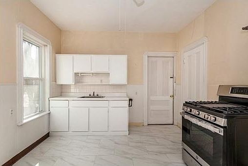 2nd image of 50 Francesca Ave #1