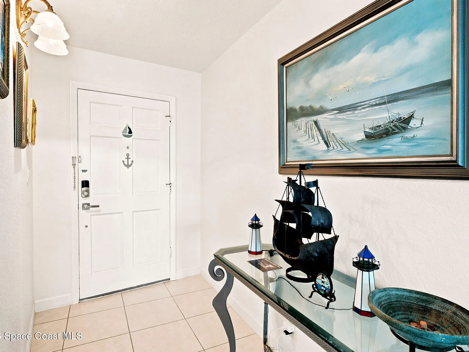 3 bed, 2.0 bath, 1386 sqft, $3,800 — Photo 4