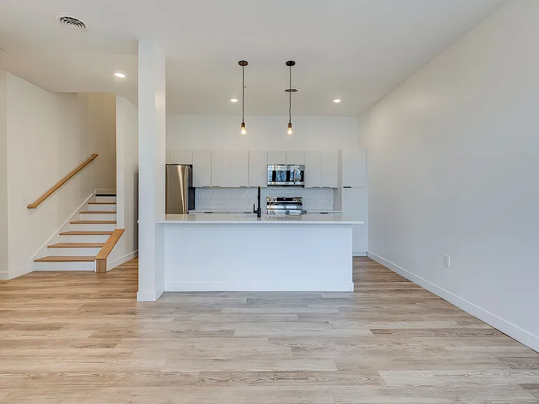 34 McDowell St — Photo 13