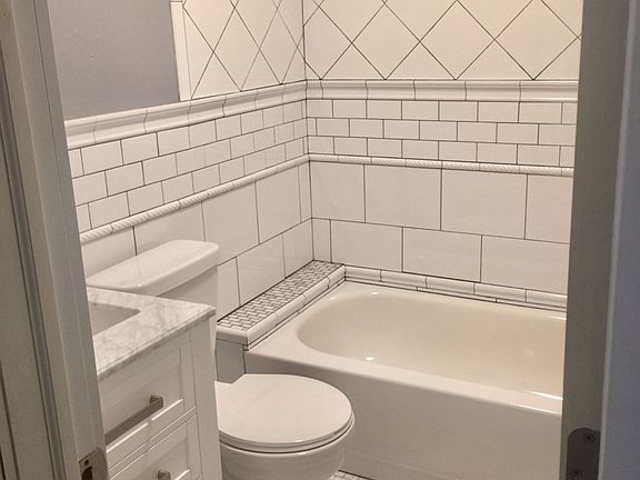 3rd image of 3445 Hamilton Ave #1