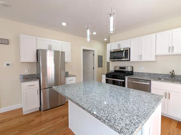 50 Sacramento St #1, Cambridge, MA 02138