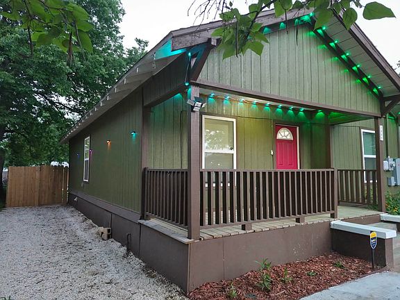 2nd image of 1005 Taylor St