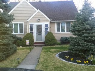 20 Celia Ct, Belleville, NJ 07109