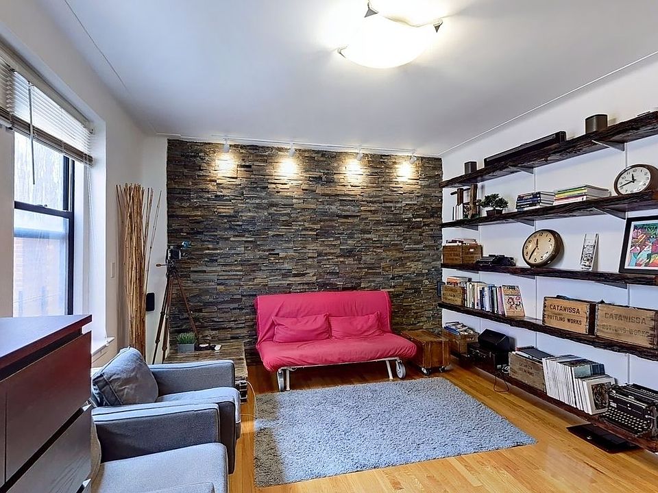 1st image of 62-64 Saunders St #3D
