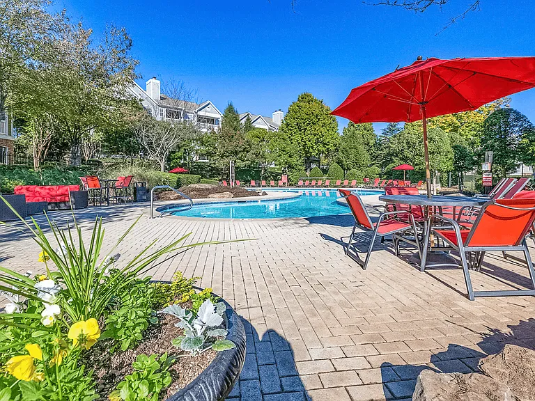 Elan at Mallard Creek Apartment Homes — Photo 7