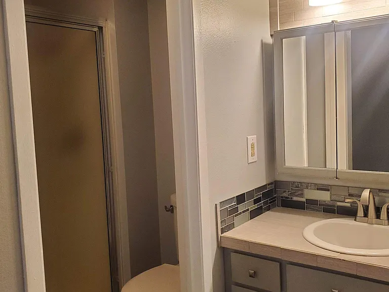 7307 N Hamilton St — Photo 13