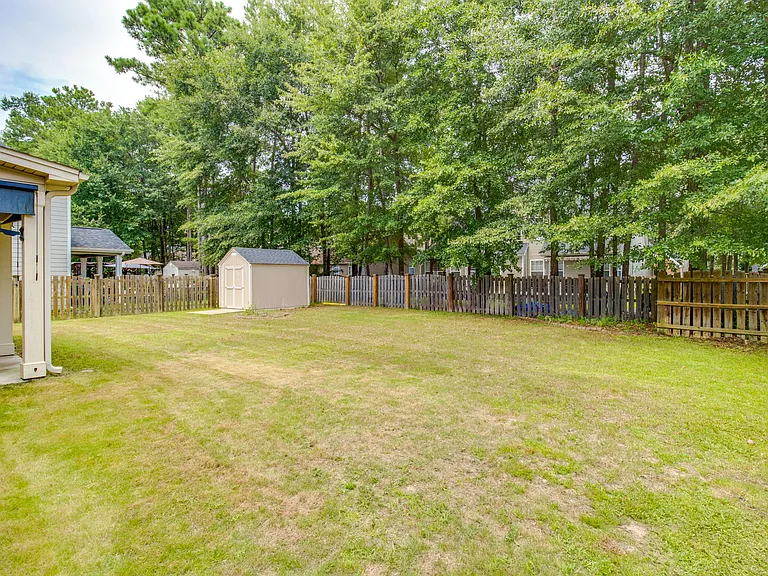 609 Angel Oak Ln — Photo 37