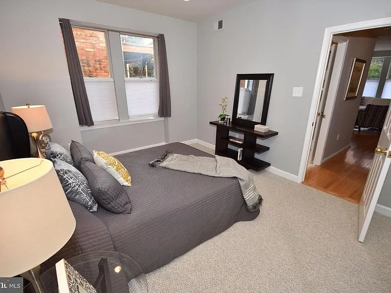 1619 R St NW #103 — Photo 9