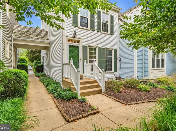 12835 Mill Brook Ct, Woodbridge, VA 22192