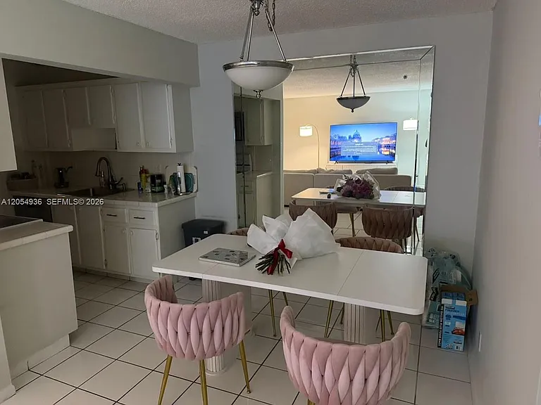 2420 Diana Dr #302 — Photo 9