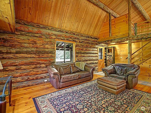 5th image of 23019 60th Drive NW
