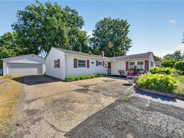 33848 David Dr, North Ridgeville, OH 44039