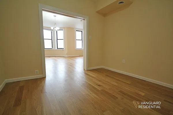 Rented by Vanguard Residential LLC | media 4