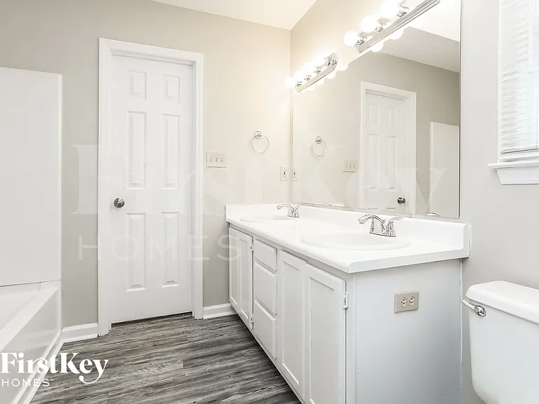 3 Lyle Ct — Photo 10