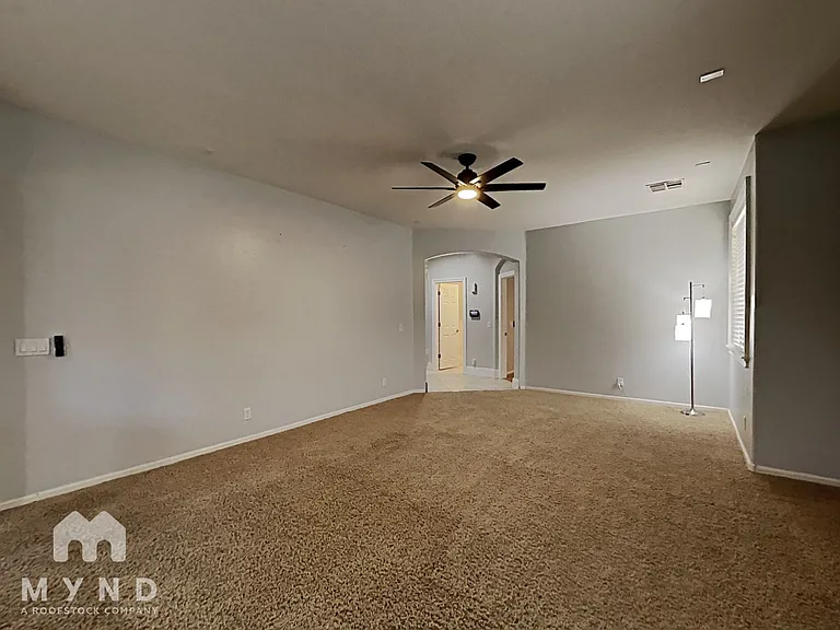 4043 E Bruce Ave — Photo 11