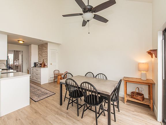 4th image of 3 Port Royal Dr Unit 2