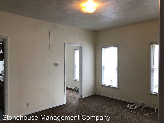 3rd image of 1406 E 8th St #4