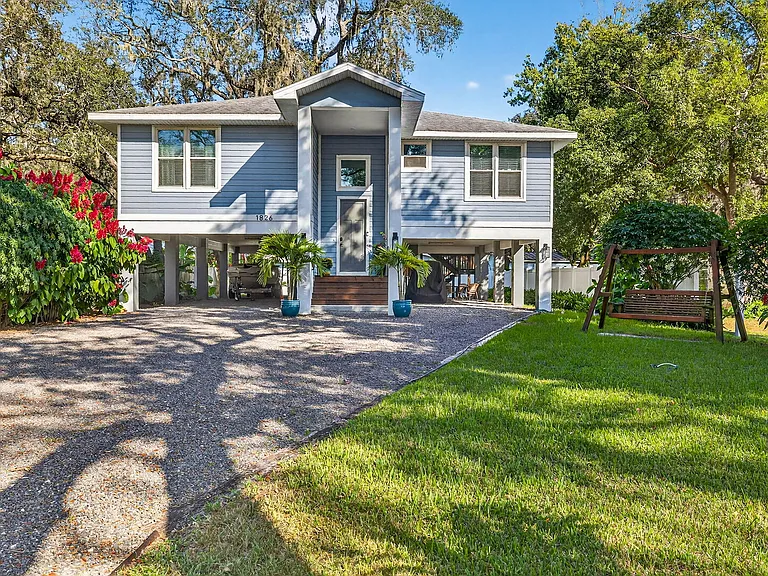 Beachway Ln — Photo 6