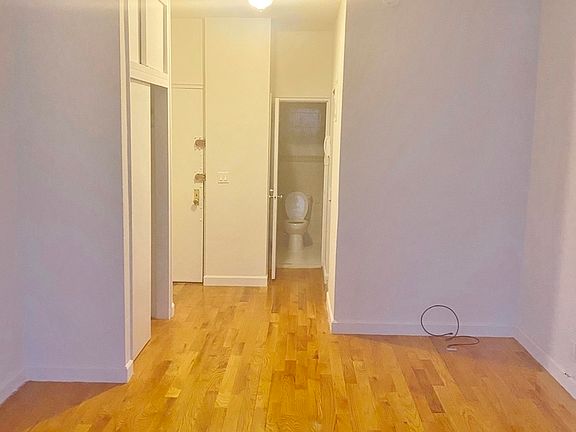 5th image of 1324 2nd Ave APT 4a