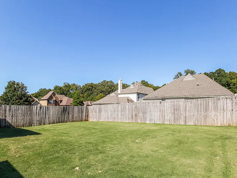 225 Birch Springs Cv — Photo 15