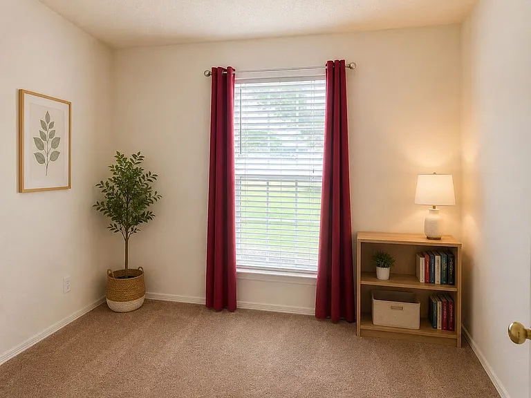208 Orchard Trl — Photo 6