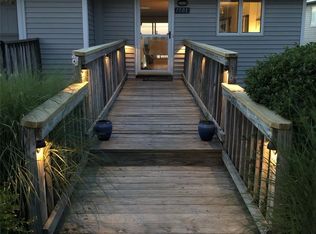 1701 Bluffs Dr S, Baiting Hollow, NY 11933