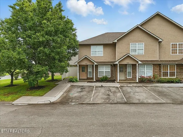 727 Casey Ln, Maryville, TN 37801