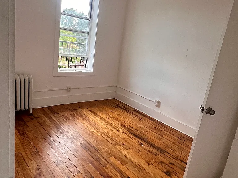 783 Kennedy Blvd — Photo 8