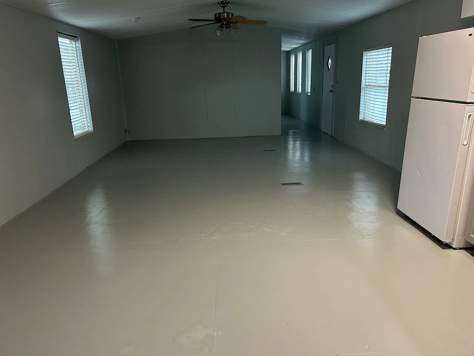 3 bed, 1216 sqft, $1,660 — Photo 2