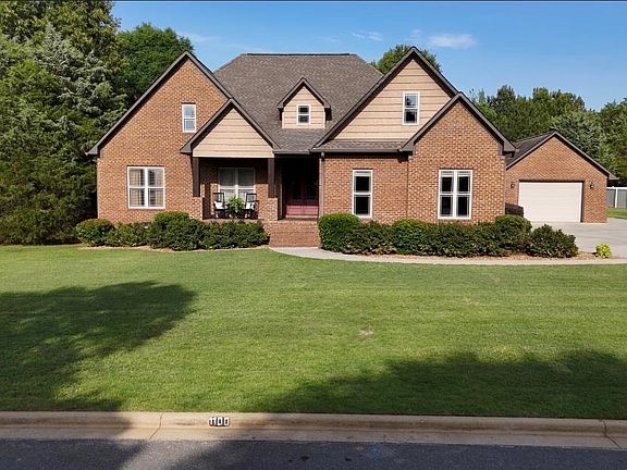 3rd image of 1100 Miranda Ln SW