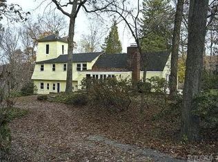 428 Harbor Rd #J, Laurel Hollow, NY 11791