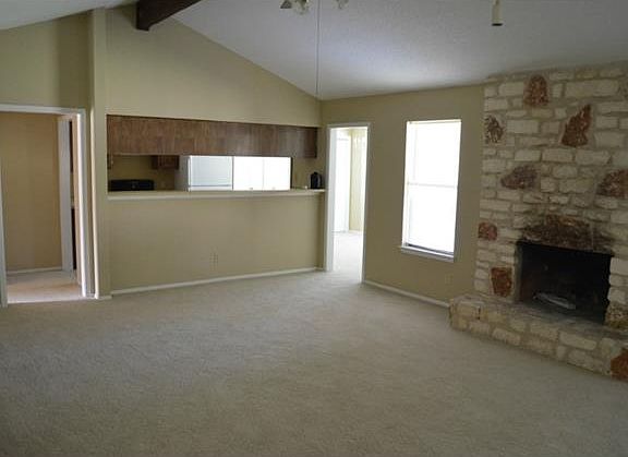 2nd image of 1016 Greenhill Dr