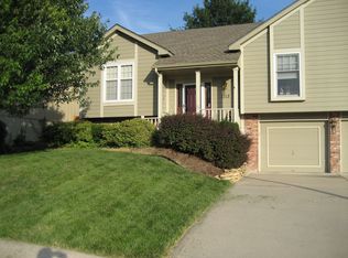 1713 Windsor Ln, Liberty, MO 64068