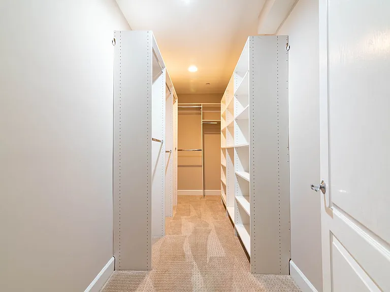 1522 Amherst Ave #102 — Photo 10