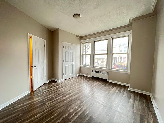 5th image of 40 Aldine St #1R