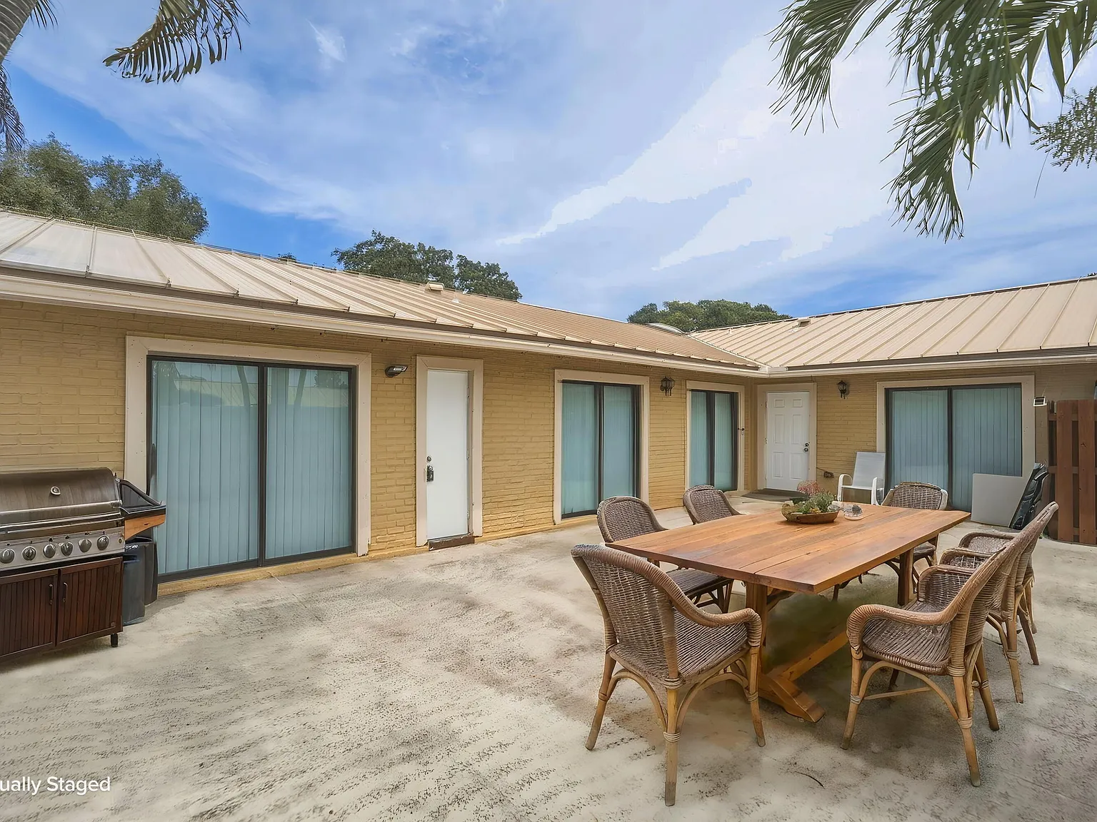 3 bed, 2.0 bath, 1276 sqft, $3,000 — Photo 4