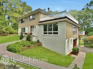 21 Sheldrake Ln, New Rochelle, NY 10804