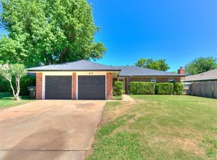 817 E Hills Dr, Moore, OK 73160