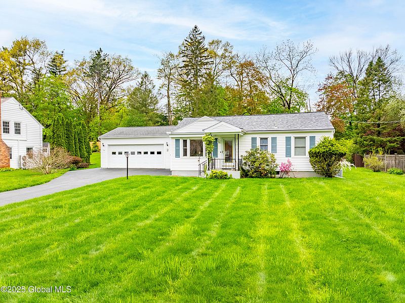 3rd image of 1 Appletree Lane