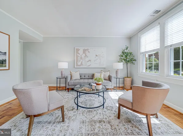 1301 S Cleveland St APT 353, Arlington, VA 22204
