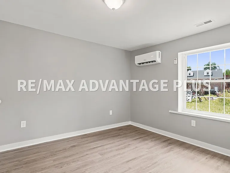 327 Thomas Jefferson Hwy — Photo 26