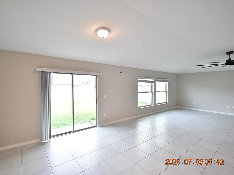 3507 N Maryland Ave — Photo 11